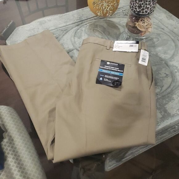 Haggar premium dress pants - Picture 3 of 4